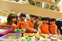 Minister Teo and SMS Dr Amy Khor interacting with children from My First Skool’s N2 group.
